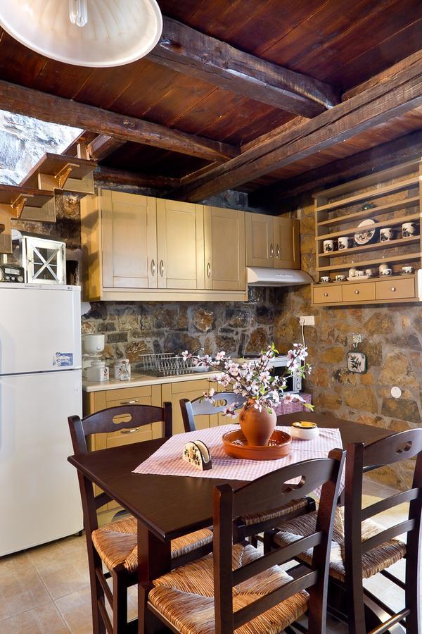 Monastiraki Traditional Guest House Monastirakion  Exteriör bild